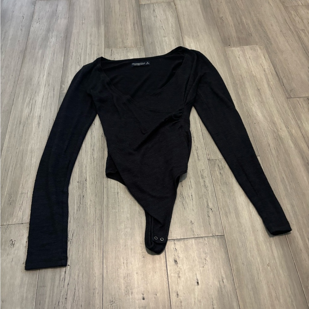A&F black long sleeve wrap body suit Small